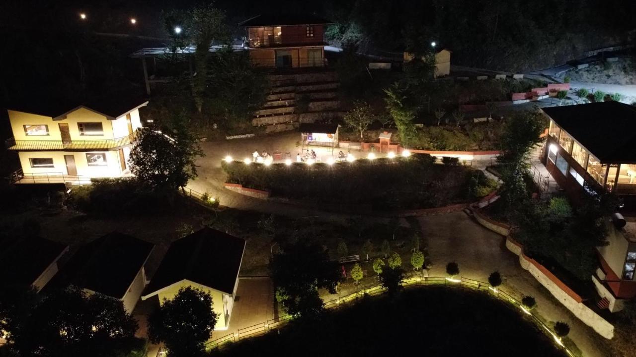 Skywood Resort Shoghi Shogi Buitenkant foto
